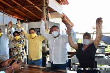 Betin de los Santos, acepta invitación del PRD por alcaldía de Coyuca de Benítez - Notimundo