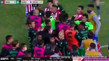 Video: Los conatos de bronca entre Atlético de San Luis y Santos - Futbol Total