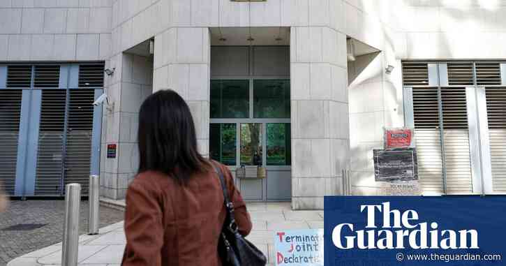 Tell us: are you a Hong Kong resident applying for a UK visa?