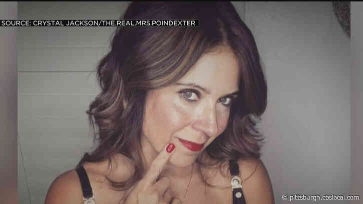 ‘Hot Mom’ Says Catholic School Expelled Her 3 Kids Over Her Online Adult Videos