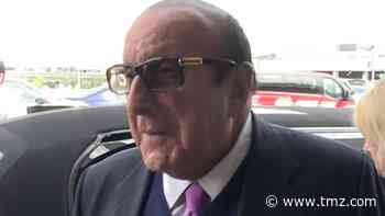 Music Mogul Clive Davis Diagnosed with Bell's Palsy