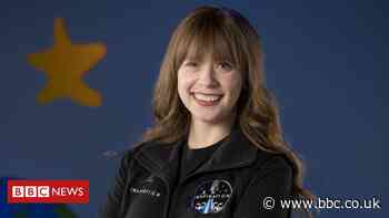 Hayley Arceneaux: Cancer survivor joins first all-civilian space mission