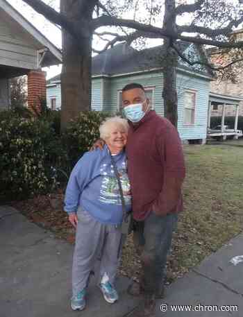 This Houston plumber is helping families, elderly with free fixes - Chron