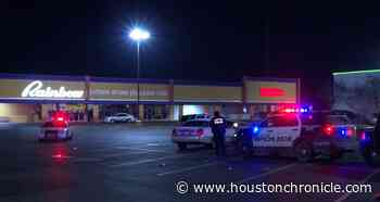 2 shot, one fatally, during fight in NE Houston club parking lot - Houston Chronicle