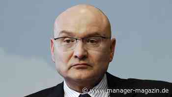 Oberster Bilanzpolizist tritt den Rückzug an