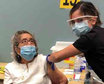 Corpus Christi nurse gets to give her 100-year-old great grandmother COVID-19 vaccine