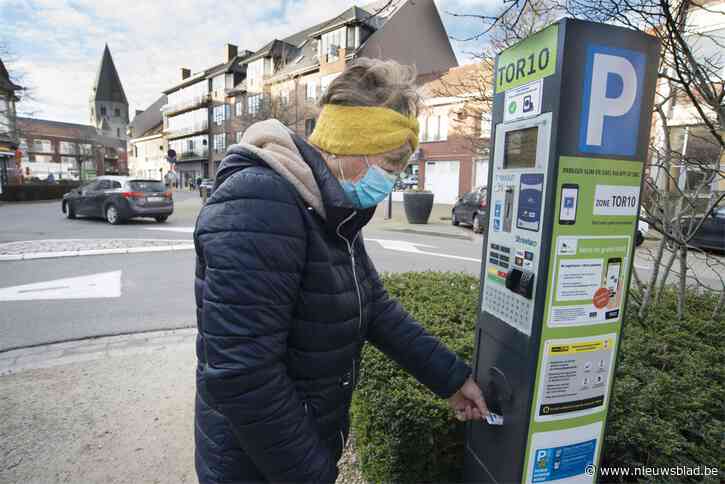 Torhout schaft betaald parkeren af om leegloop tegen te gaan. Is dat de toekomst voor kleine steden?