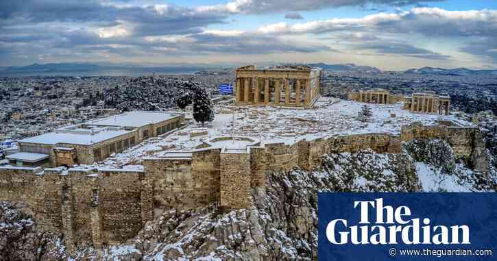 Heavy snow blankets parts of Greece as cold front hits country
