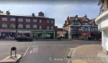 Man dies after suspected fall in Beckenham High Street