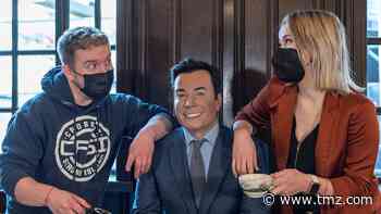 Celebrity Wax Figures Help With Social Distancing at NYC Steakhouse