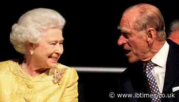 Queen Elizabeth II urges people to take COVID-19 vaccine; says 'it didn't hurt at all'