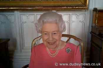Queen calls on people hesitant about vaccination to think about others - Dudley News