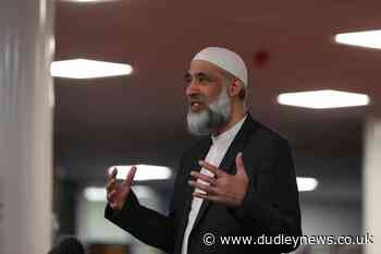 Muslim leaders asked to learn about vaccine amid uptake fears - Dudley News