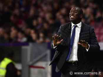Seedorf allenatore fermo accusa: «Non mi chiamano perché sono nero: nel calcio non ci sono pari opportunità» - Corriere della Sera