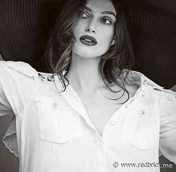 Keira Knightley fakes an orgasm as she recreates classic When Harry Met