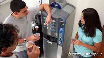 Manduria, troppe pause caffè in ufficio: il sindaco vieta moka, snack e chiacchiere - La Stampa