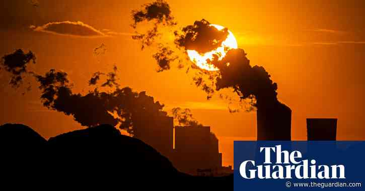 CO2 emissions: nations' pledges 'far away' from Paris target, says UN