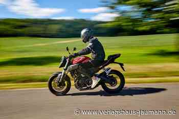 Steinen : Kradfahrer im Kreisel angfahren - Steinen - www.verlagshaus-jaumann.de