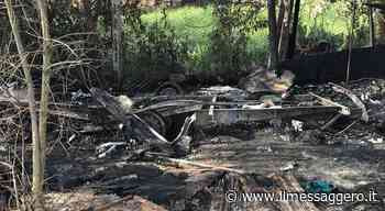 Ardea, brucia una roulotte in via Romagna: muore uno sconosciuto, indagano i carabinieri - Il Messaggero