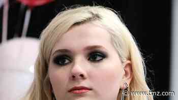 Abigail Breslin's Dad Dead at 78 From COVID
