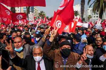 Islamist party supporters march for unity in Tunisia