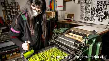 Modena, i segreti di “Officina Typo”, gli artisti dell’alfabeto - La Gazzetta di Modena