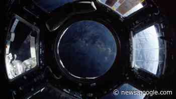 Vice President Kamala Harris Calls NASA Astronaut Victor Glover - NASA