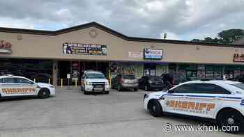 One shot when robbery suspects open fire in northside medical clinic, HCSO says - KHOU.com