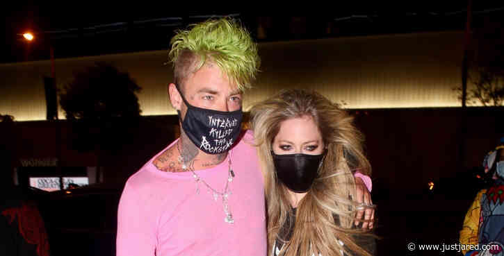 Avril Lavigne Keeps Close to Boyfriend Mod Sun While Out on Date Night