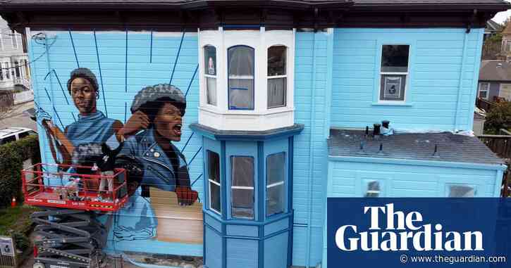 ‘A mural that celebrates Black joy’: Oakland home honors women of the Black Panther party