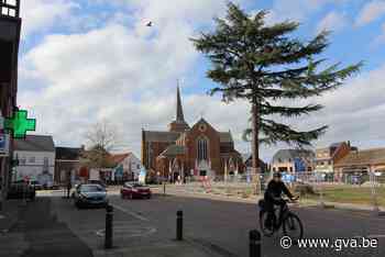 Bomen verdwijnen en verschijnen aan de markt (Kasterlee) - Gazet van Antwerpen Mobile - Gazet van Antwerpen