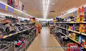 Usdaw 'deeply disappointed' shop workers not prioritised in second phase of Covid vaccine rollout