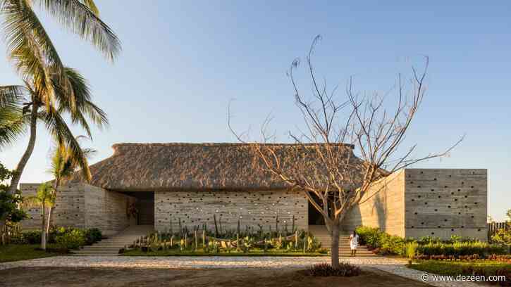 Large thatched roof covers Casa Cova in Mexico by Anonimous