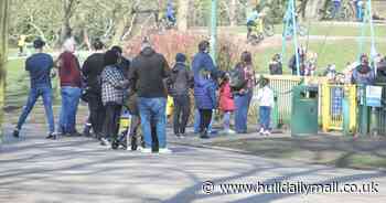 Long queues for East Park playground as families enjoy Sunday sun