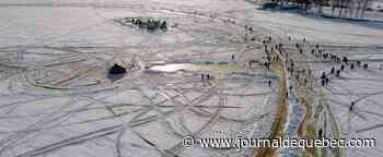 [PHOTOS] Des Finlandais construisent le plus grand « manège de glace » au monde