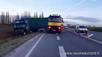Gros embouteillages à l'ouest d'Arras, après la sortie de route d'un camion - La Voix du Nord