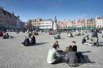 Coronaproof picknicken op de Brugse markt (Brugge) - Het Nieuwsblad