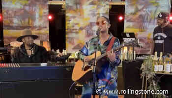 See D’Angelo Perform With H.E.R. During Versuz Livestream