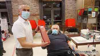 HERNE/HERFELINGEN/HEIKRUIS – Pepingse burgemeester gaf voor de honderdste keer bloed - Editiepajot