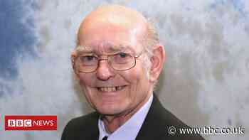 Tributes as former South Ribble mayor Tony Kelly dies