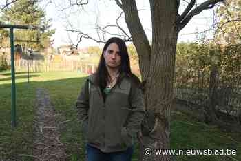 Lotte (35) verloor vriend in ongeval, nu getuigt ze in videoboodschap voor scholen: “Ik hoop dat er daardoor minstens één slachtoffer minder valt”<BR />