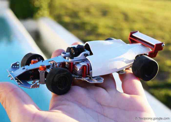 Microturismo precision RC mini racing car with camera