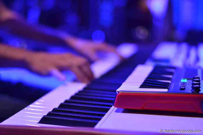 Last Minute Deal: Skoove Premium Piano Lessons, Save 50%