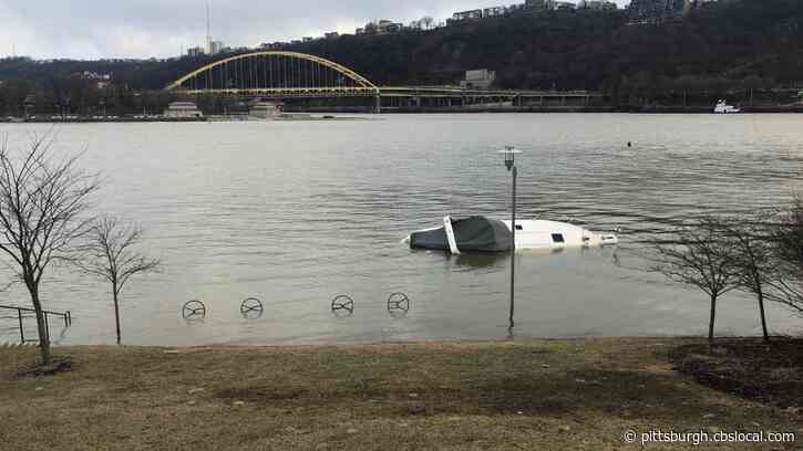 Boat Sinking On Pittsburgh’s North Shore As River Levels Rise