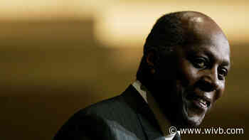 Vernon Jordan, civil rights activist, former Clinton advisor, dies at 85