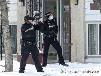 Three people charged after hours-long standoff in Saskatoon apartment
