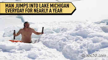 Chicago man jumps into Lake Michigan every day
