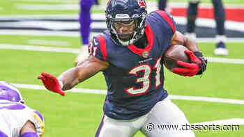Texans' David Johnson restructures contract to stay with Houston in 2021, per report