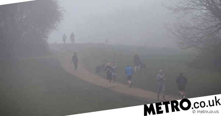 Thick fog engulfs parts of UK as temperatures to plummet to -10°C