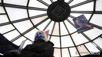 What we know about spacing out COVID-19 vaccine doses